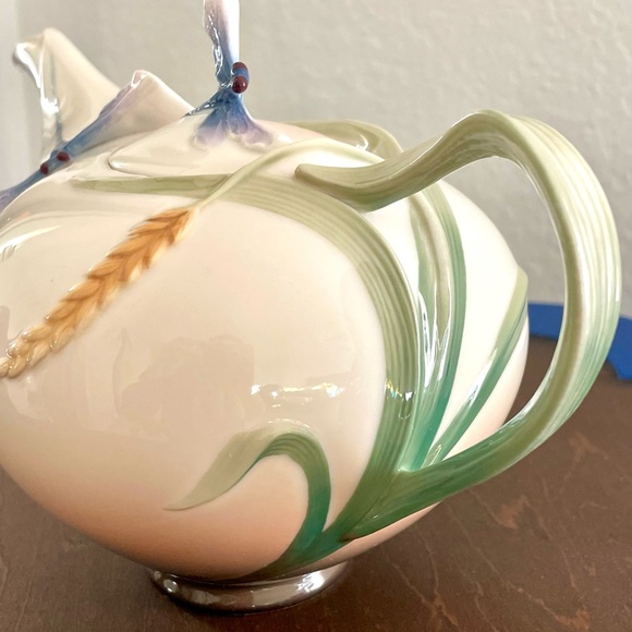 FRANZ Dragonfly Hand Painted & Signed Jan Woo Porcelain Teapot Art Nouveau NEW - Picture 6 of 16